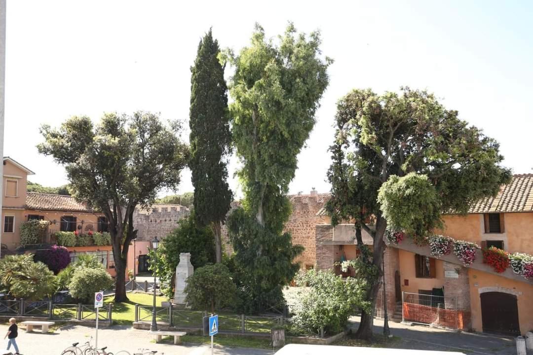 Airport Fco, Ostia Antica - Livio'S Home Exterior photo